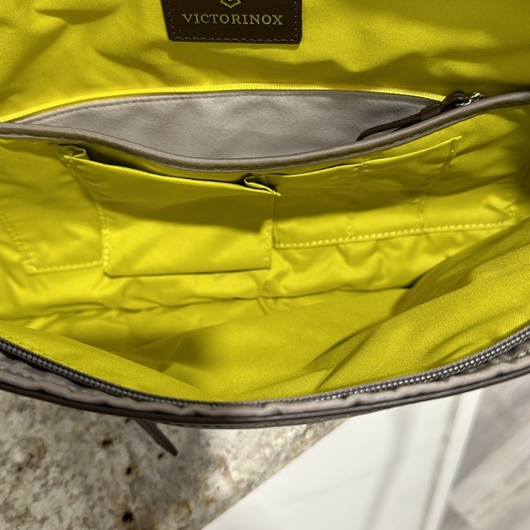 Victorinox Laptop Tote - Picture 2 of 8